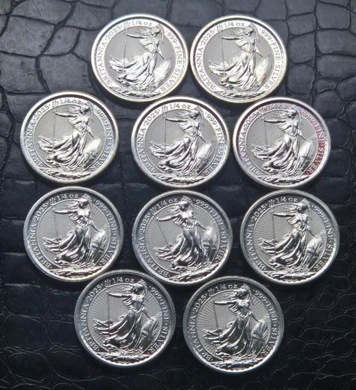Britannia 10 x 1/4  Oz Silver  2025, Postzegels en Munten, Ophalen of Verzenden, Overige landen, Setje, Zilver