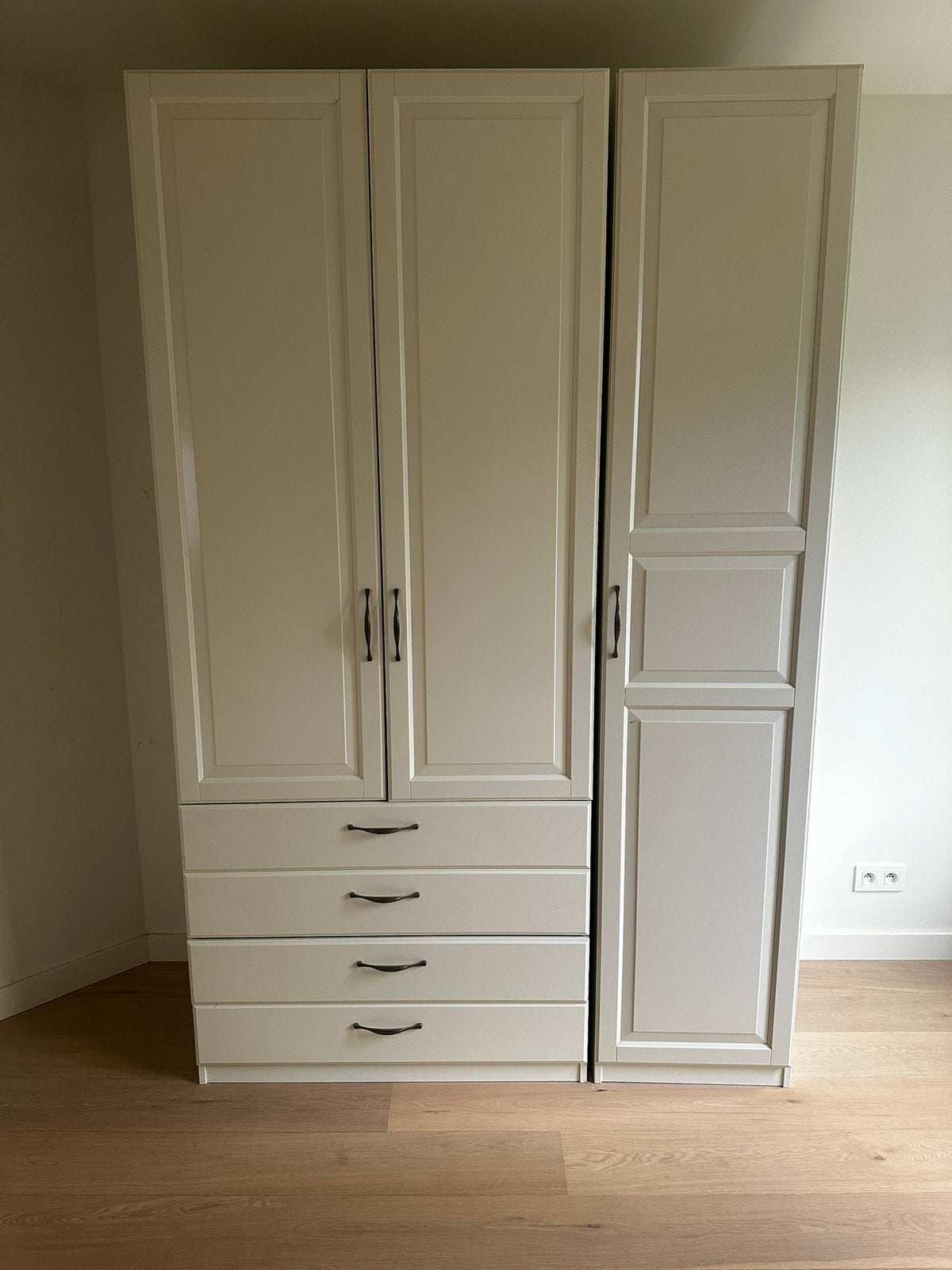 3 deurs ikea kast, Ophalen, Gebruikt