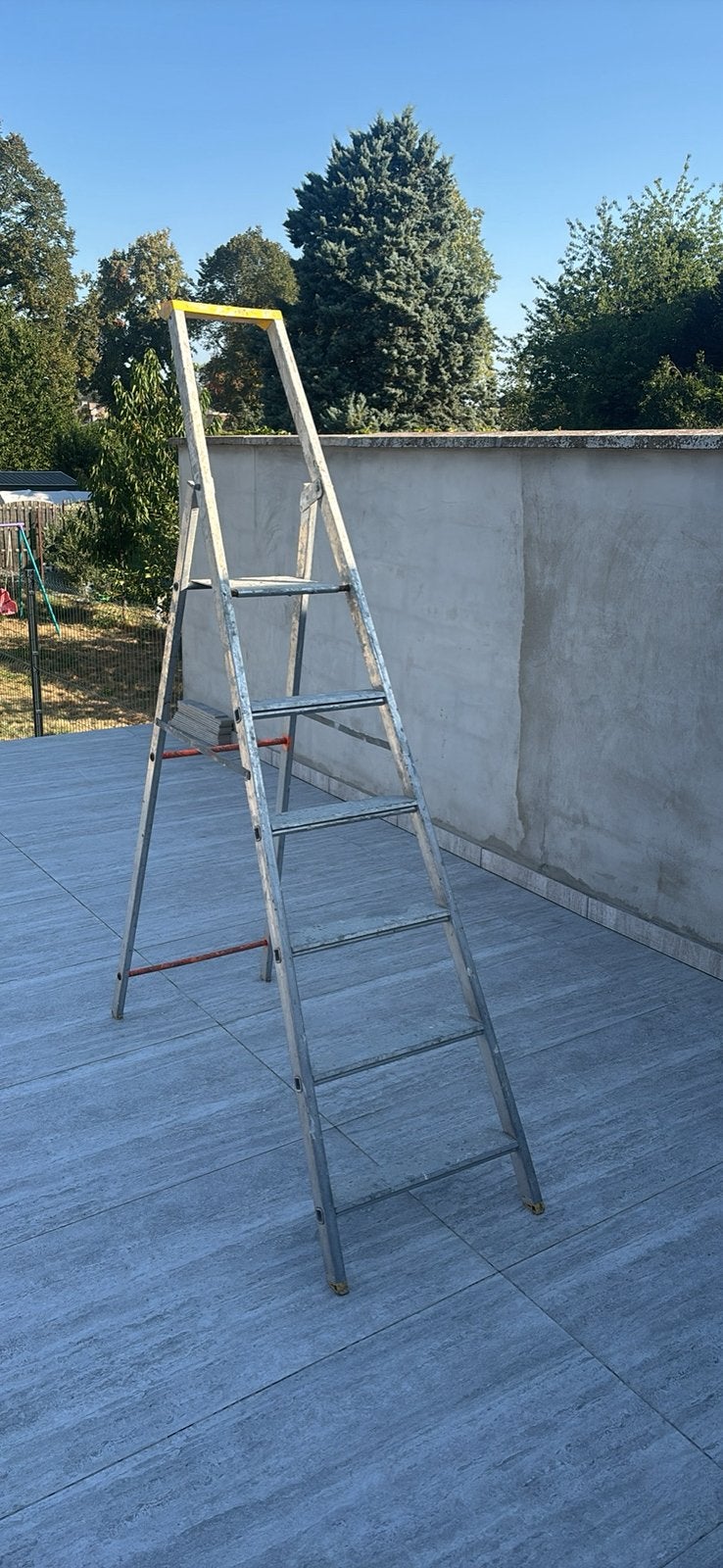 Escabeau en aluminium, 2 à 4 mètres, Pliable ou rétractable/escamotable, Échelle, Enlèvement