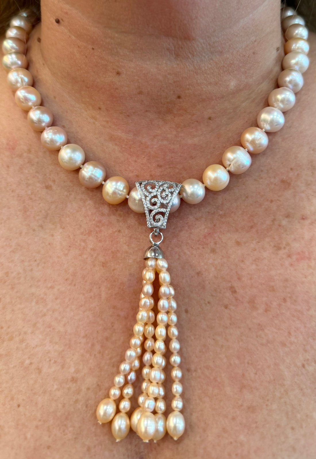 Collier vrai perles avec pendentif, Enlèvement ou Envoi, Comme neuf, Avec pendentif