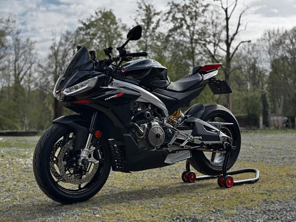 Aprilia Tuono 660 Factory (2023) – 6.700 km – BTW aftrekbaar, 2 cilinders, Motorrijbewijs A, Traction Control, Gebruikt