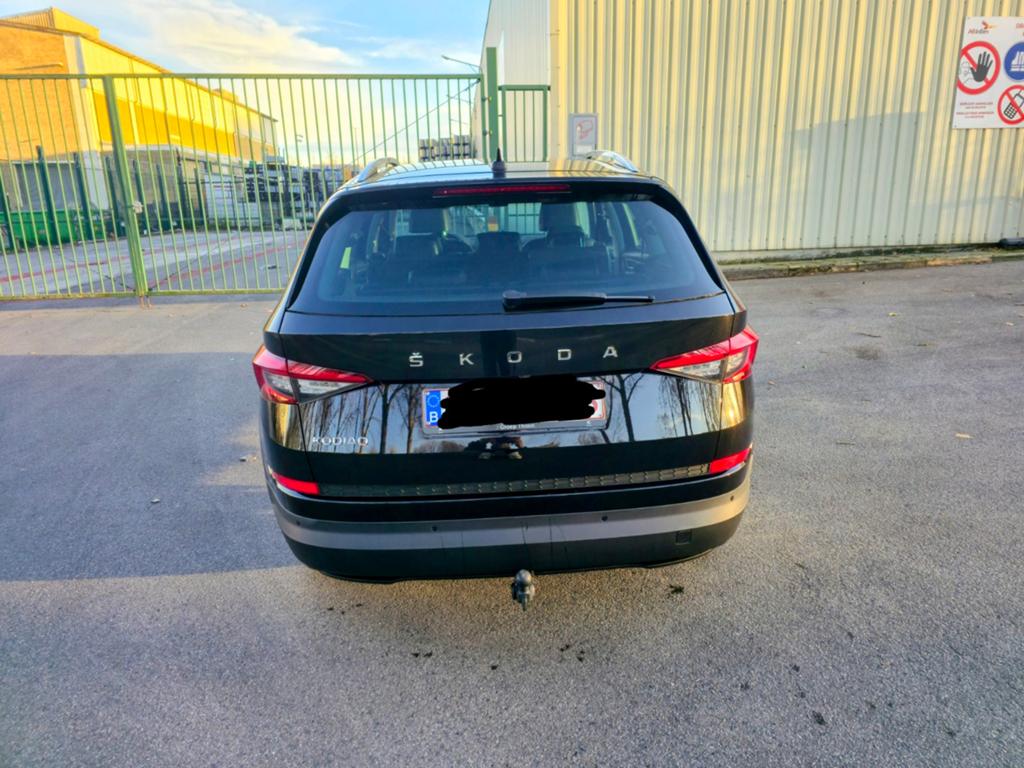 Skoda kodiaq 2021 full options 63.000km, Auto's, Skoda, 4 cilinders, Leder, Diesel, SUV of Terreinwagen