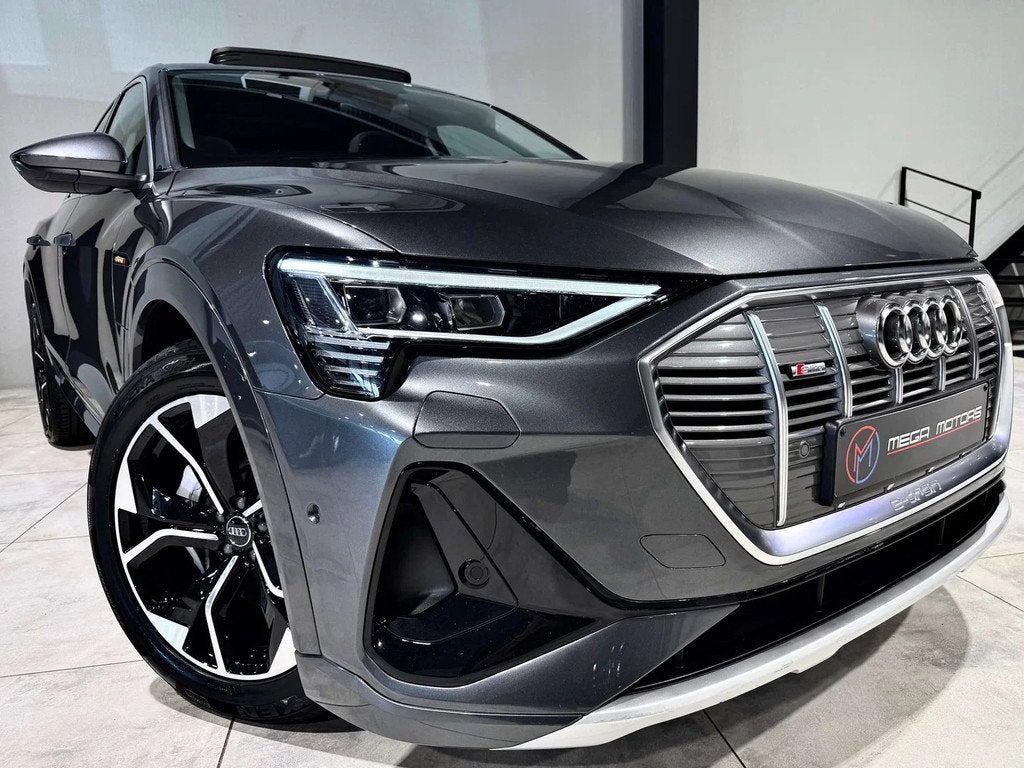 Audi Q8 e-tron SPORTBACK 50 QUATTRO SLiNE PANO CAMERA NAVi C, Auto's, Automaat, 230 kW, Gebruikt, Zwart