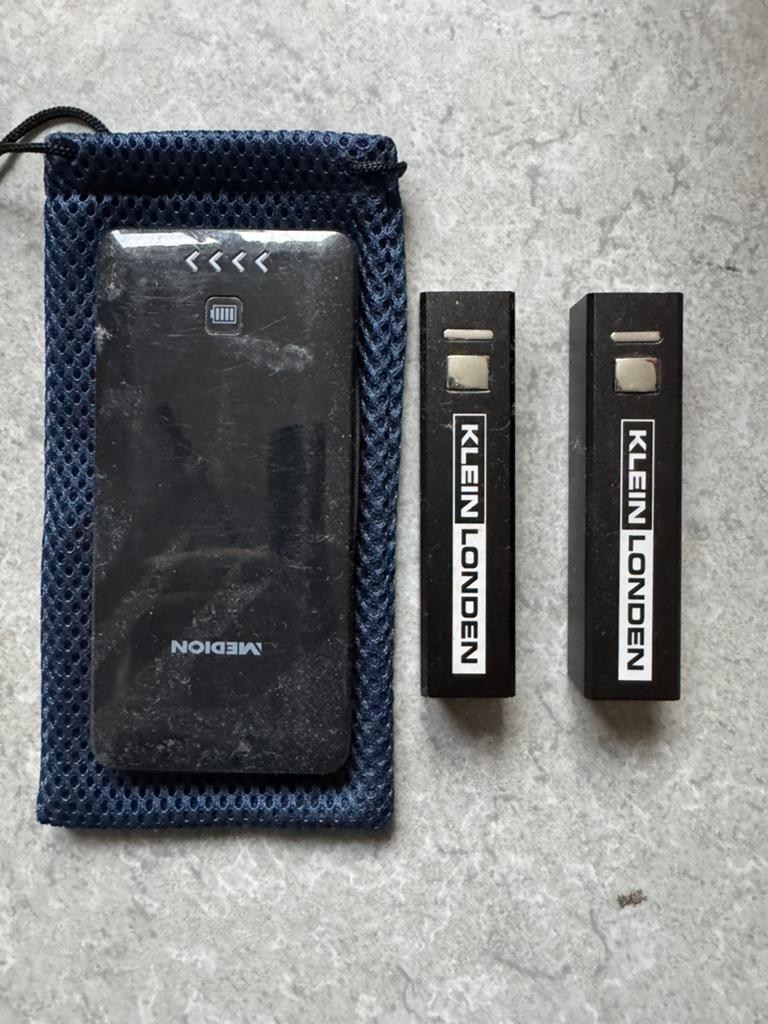 3 powerbanks, Télécoms, Batteries externes, Enlèvement ou Envoi