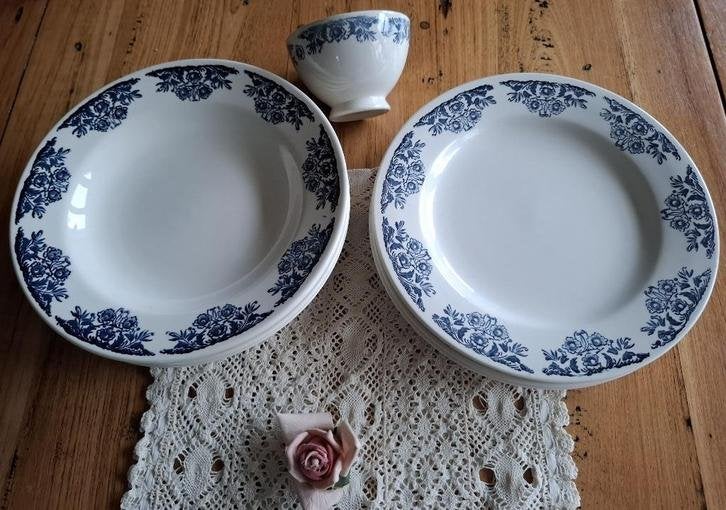 4 Vintage diner borden en 4 soepborden met blauw motief, Ophalen of Verzenden
