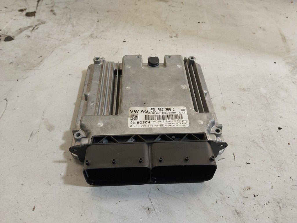 COMPUTER MOTOR Volkswagen Caddy Cargo V (SBA / SBH), Robert Bosch AG, Gebruikt, Volkswagen, Robert-Bosch-Allee 1
74232  Abstatt, DE