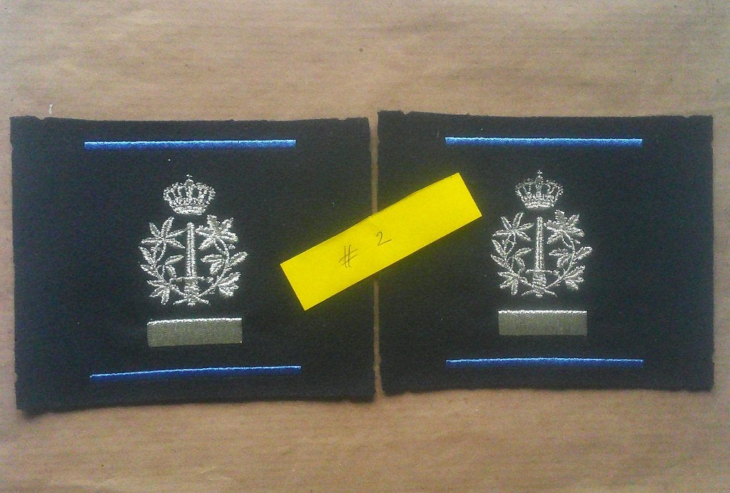 Insignes #2 commissaire épaulettes feue la police communale, Envoi, Autres, Emblème ou Badge