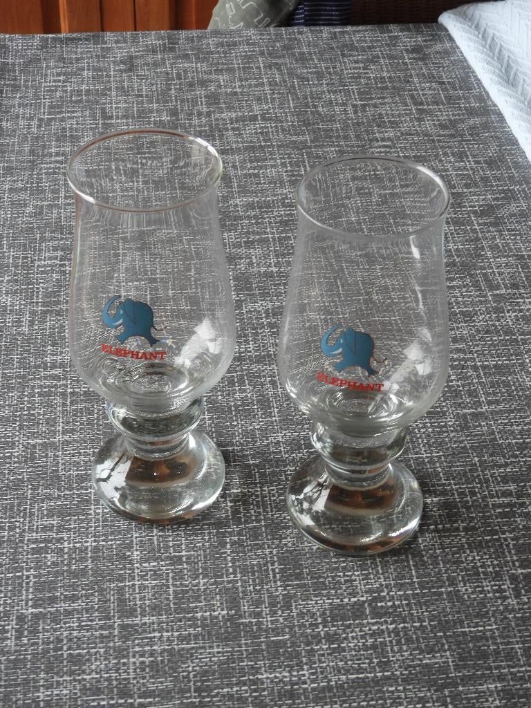 ELEPHANT CARSLBERG GLAZEN 2 STUKS, Collections, Enlèvement, Comme neuf, Verre ou Verres, Autres marques