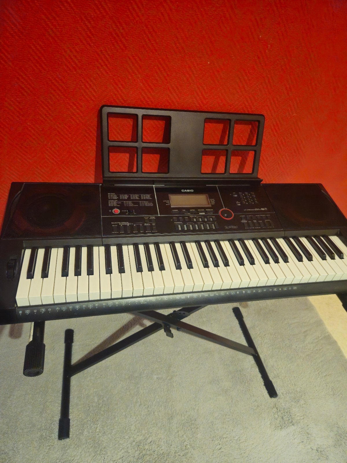 Casio CT-X3000 +standaard (in perfecte staat), Ophalen, Casio, 61 toetsen, Zo goed als nieuw