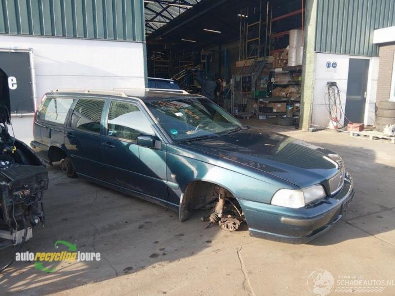 Volvo V-70 V70 (GW/LW/LZ) Combi, 1997 / 2002 2.5 10V, Volvo Car Germany GmbH, Info@volvocars.com, Siegburger Straße 229 ,50679, Köln, Deutschland