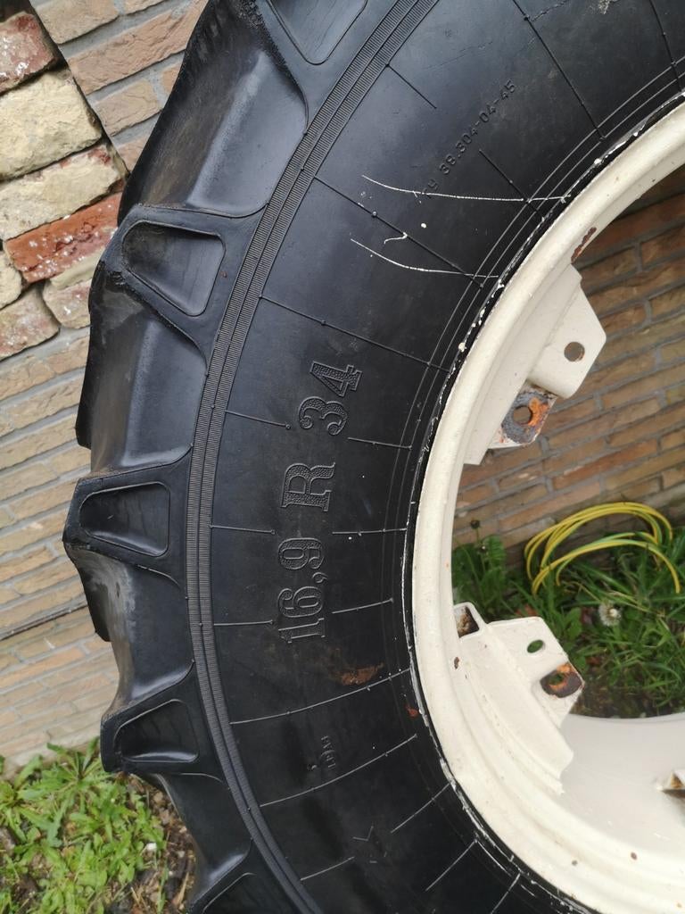 Tractorbanden, Zakelijke goederen, Ophalen