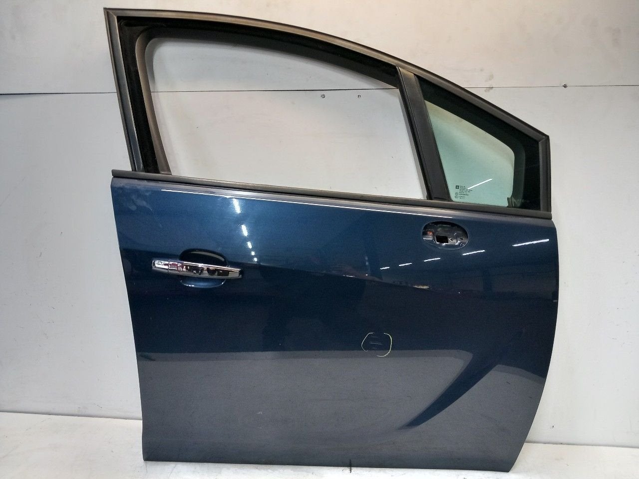 Portier rechts voor Opel Meriva, Auto-onderdelen, Onderdelen@venauto.nl, Van der Ven Autorecycling B.V., Gebruikt, Ettenseweg 76, 4706 PB Roosendaal, The Netherlands