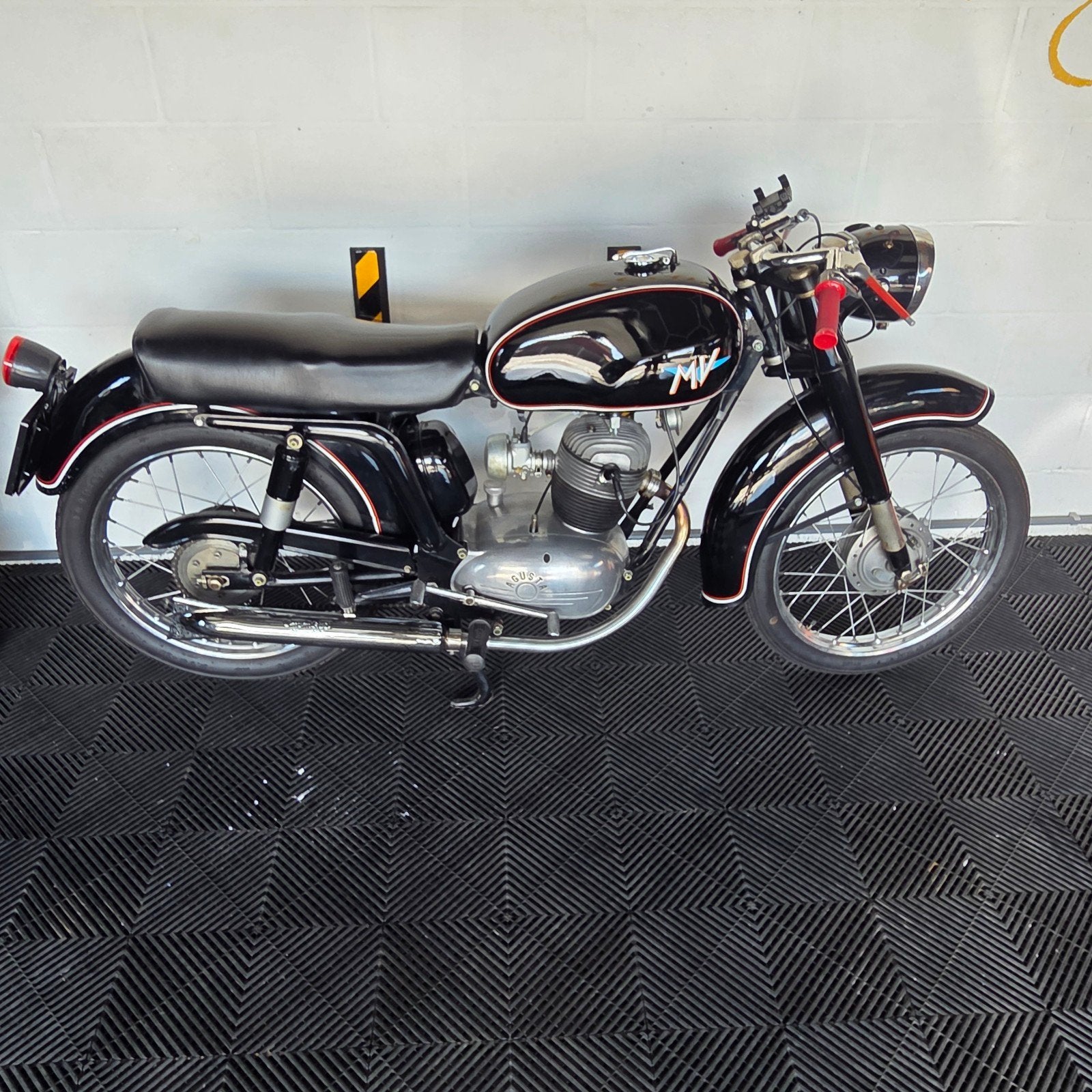 MV Agusta Turismo Rapido 125cc – 1956 – Met papieren en bouw, Particulier