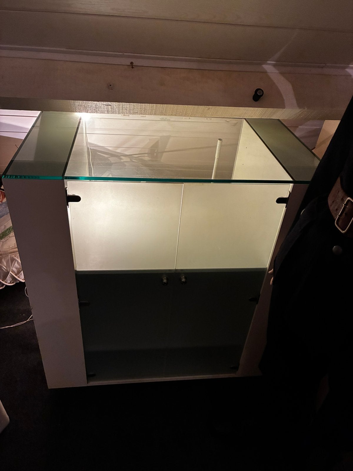 2 Vitrine kasten, Ophalen