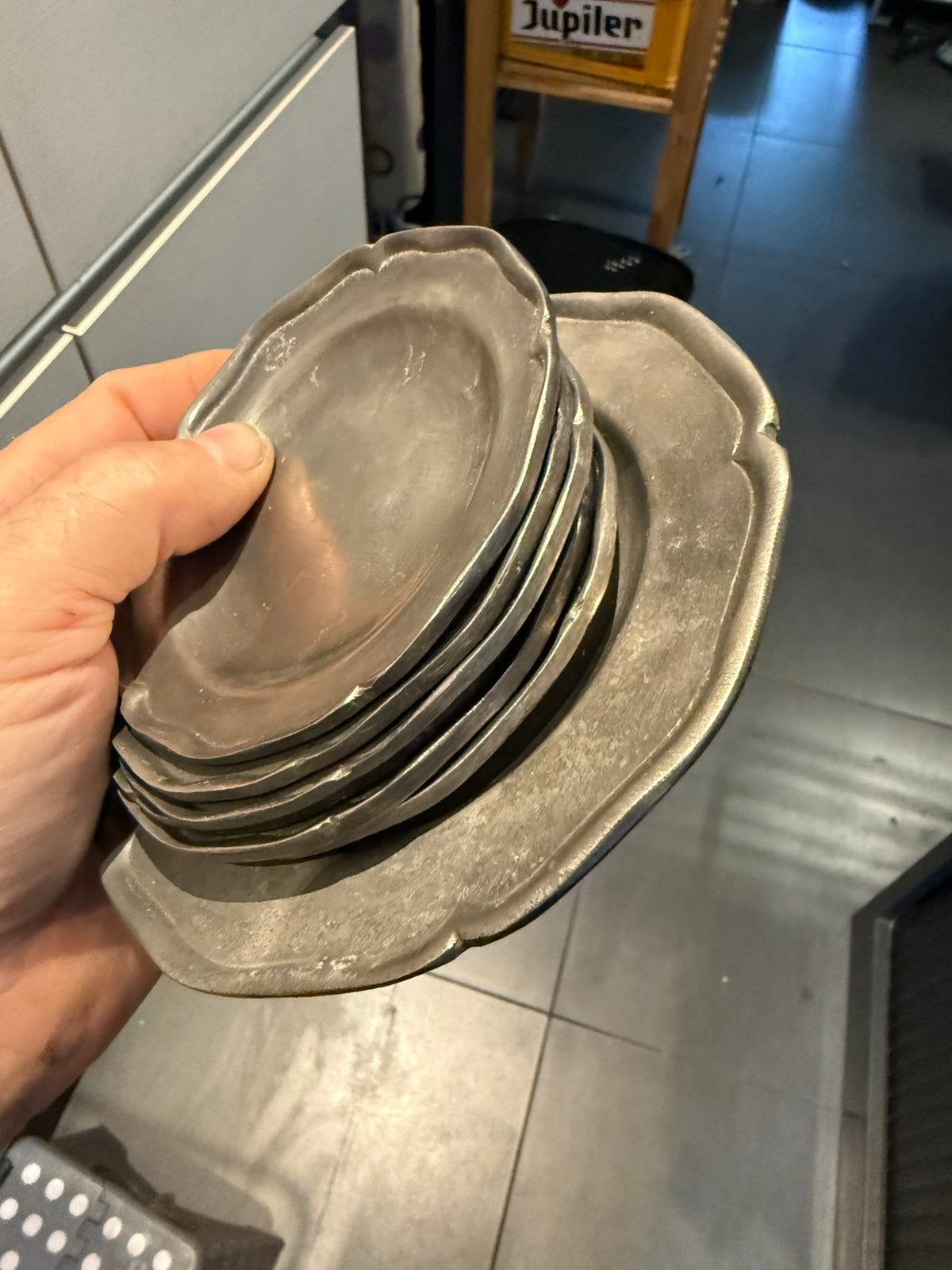 Prachtige vintage tinnen borden Les Étains du Prince 95% Tin, Antiquités & Art, Enlèvement ou Envoi