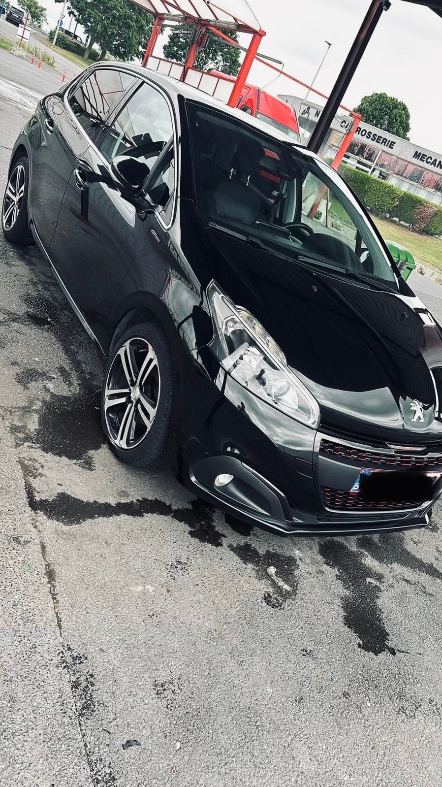 Peugeot 208 GT-Line S 1.2 Puretec, Voorwielaandrijving, Zwart, Leder, Handgeschakeld