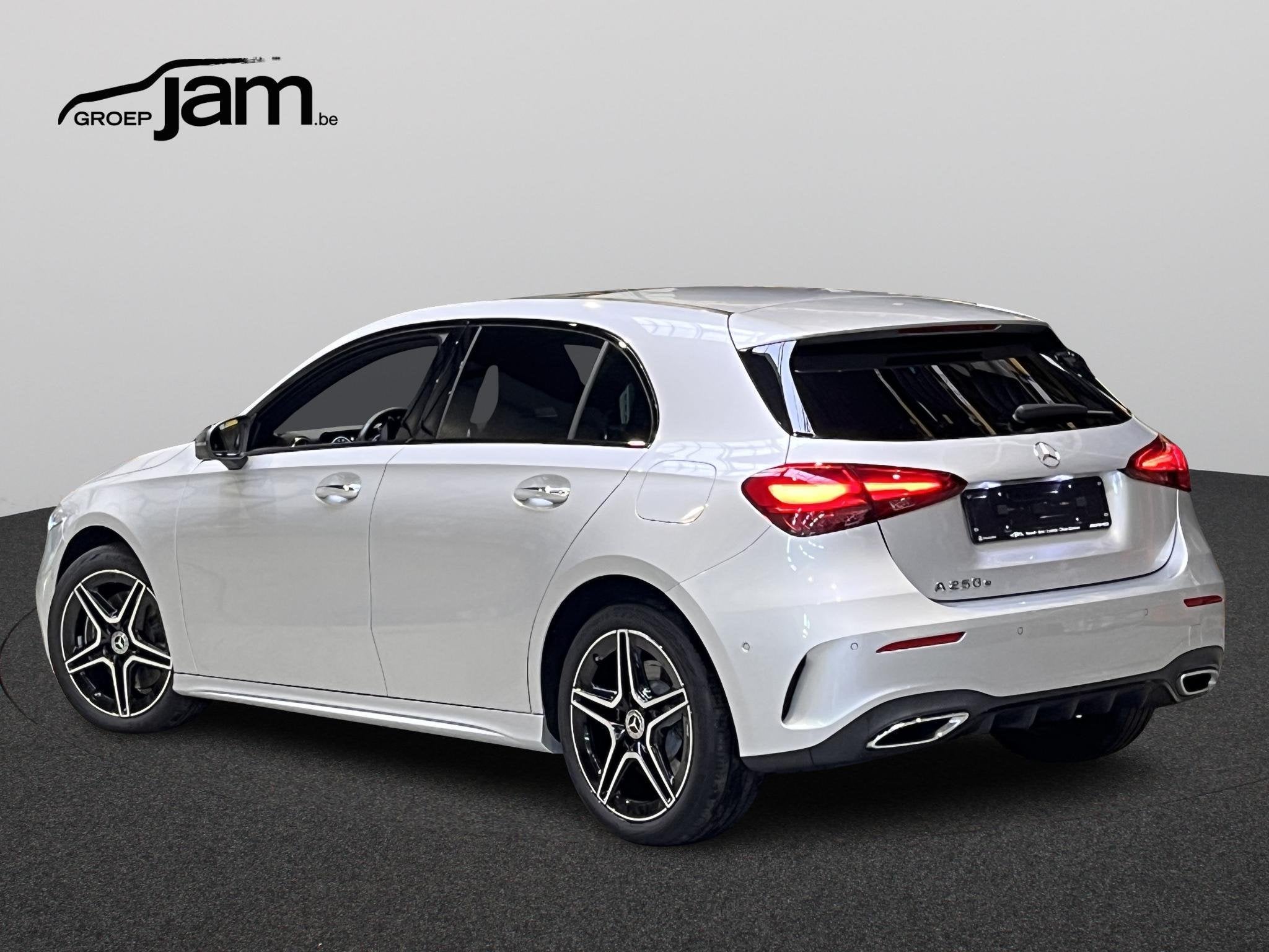 Mercedes-Benz A-Klasse 250 e AMG/Pano, Auto's, Stof, Gebruikt, 4 cilinders, 16 kWh