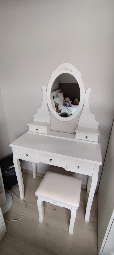 Make-up tafel te koop, Handtassen en Accessoires, Uiterlijk | Cosmetica en Make-up, Ophalen, Gebruikt, Gehele gezicht, Wit