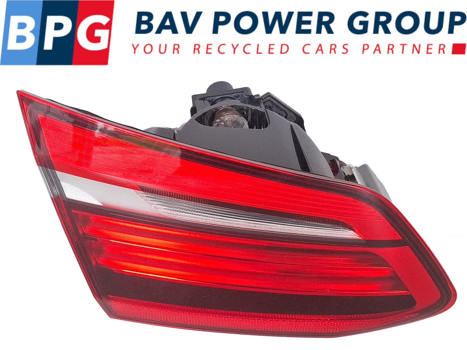 PANNEAU ARRIÈRE GAUCHE AVEC LAMPE BMW (63217311041), Utilisé, BMW, Petuelring 130
80809  München, DE, Bayerische Motoren Werke AG