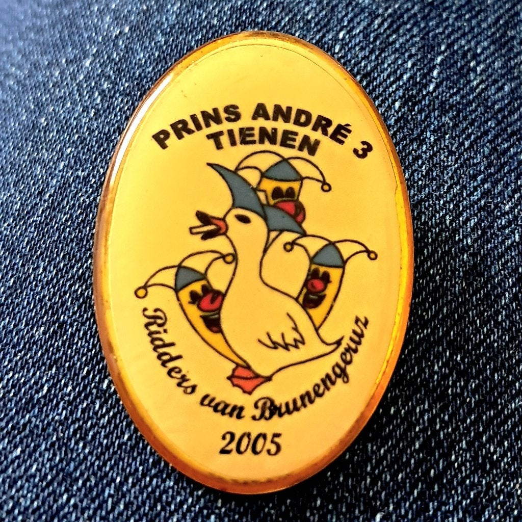 Pin Carnaval Prins André 3 Ridders van Brunengeruz 2005, Ophalen of Verzenden, Zo goed als nieuw, Overige onderwerpen, Speldje of Pin