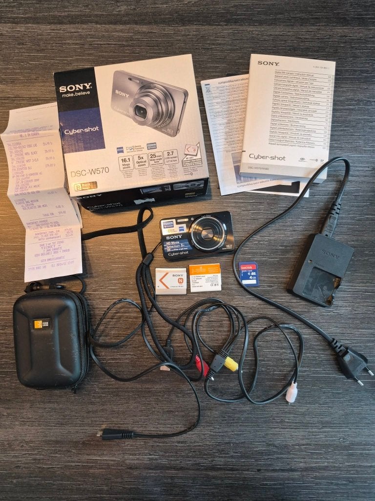 Sony dsc-w570 fototoestel, Audio, Tv en Foto, Fotocamera's Digitaal, Ophalen, Overige typen, 16 megapixels, Zo goed als nieuw