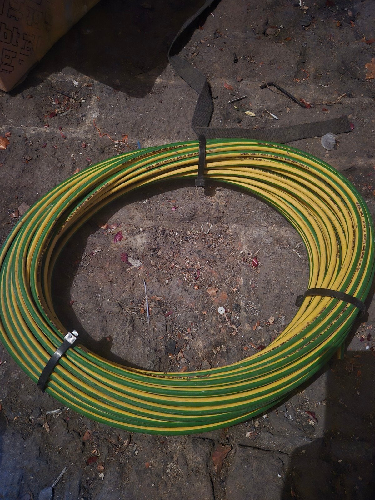 jaune vert 16mm² +- 60m, Doe-het-zelf en Bouw, Ophalen, Zo goed als nieuw, Overige materialen