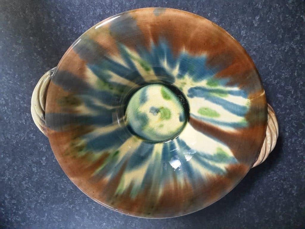 Antieke schotel, Vallis-Aurea, Vallauris France, diam. 25 cm, Antiek en Kunst, Ophalen of Verzenden