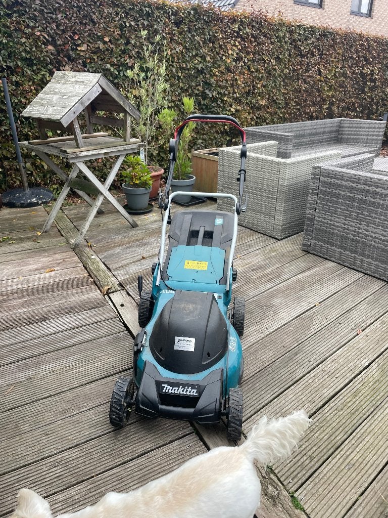 Grasmachine Makita ELM4612, Tuin en Terras, Grasmaaiers, Ophalen, Zo goed als nieuw, Elektrische grasmaaier, Opvangbak