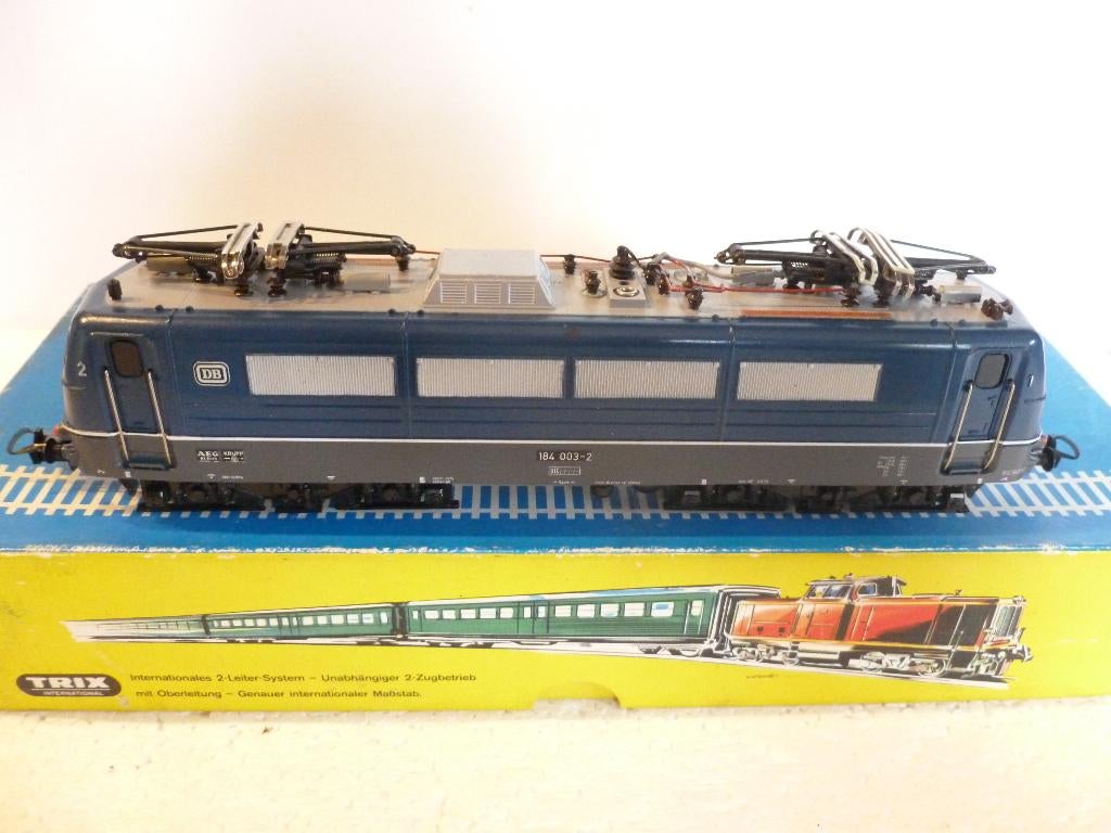 TRAINS HO, Enlèvement ou Envoi, Trix, Comme neuf, Courant continu