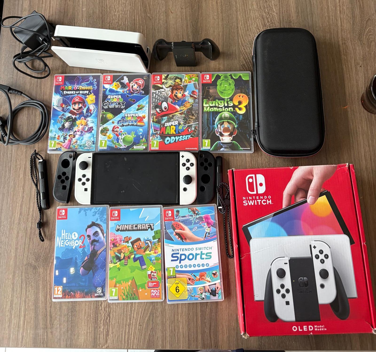Nintendo Switch Oled in zeer goede staat te koop, Enlèvement, Comme neuf, Switch OLED