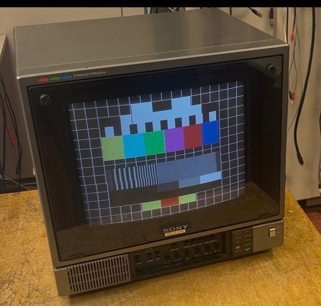 Sony PVM-1371QM 13” CRT Monitor Retro Gaming PAL RGB, Ophalen, Gebruikt, Minder dan 40 cm, Sony