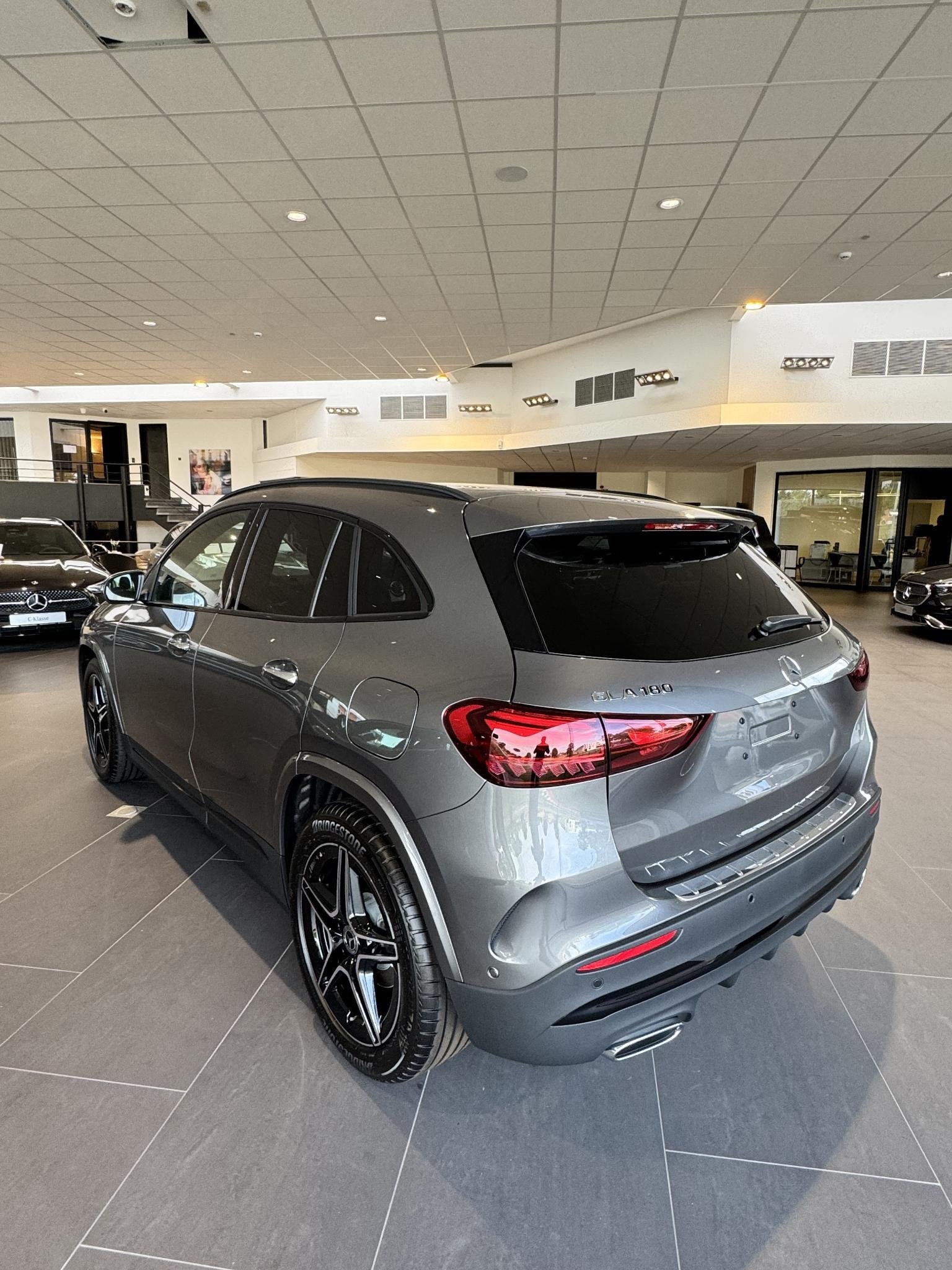Mercedes-Benz GLA GLA 180 140 Years Edition DOS 9001, Auto's, Stof, Zwart, 4 cilinders, 136 pk