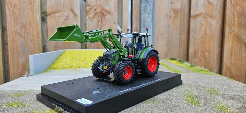 Fendt 515 Vario converti 1:32, Enlèvement ou Envoi, Neuf, Tracteur et Agriculture, Universal Hobbies