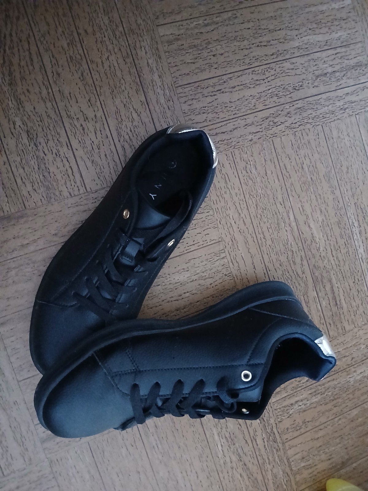 mooie dames sneakers maat 40 nieuwstaat, Enlèvement, Sneakers et Baskets