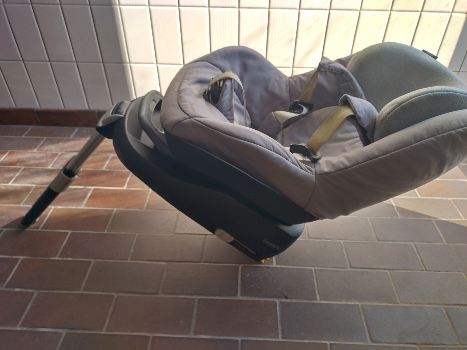 kinderstoel met familyfix, Ophalen, Verstelbare rugleuning, Zo goed als nieuw, 9 t/m 36 kg