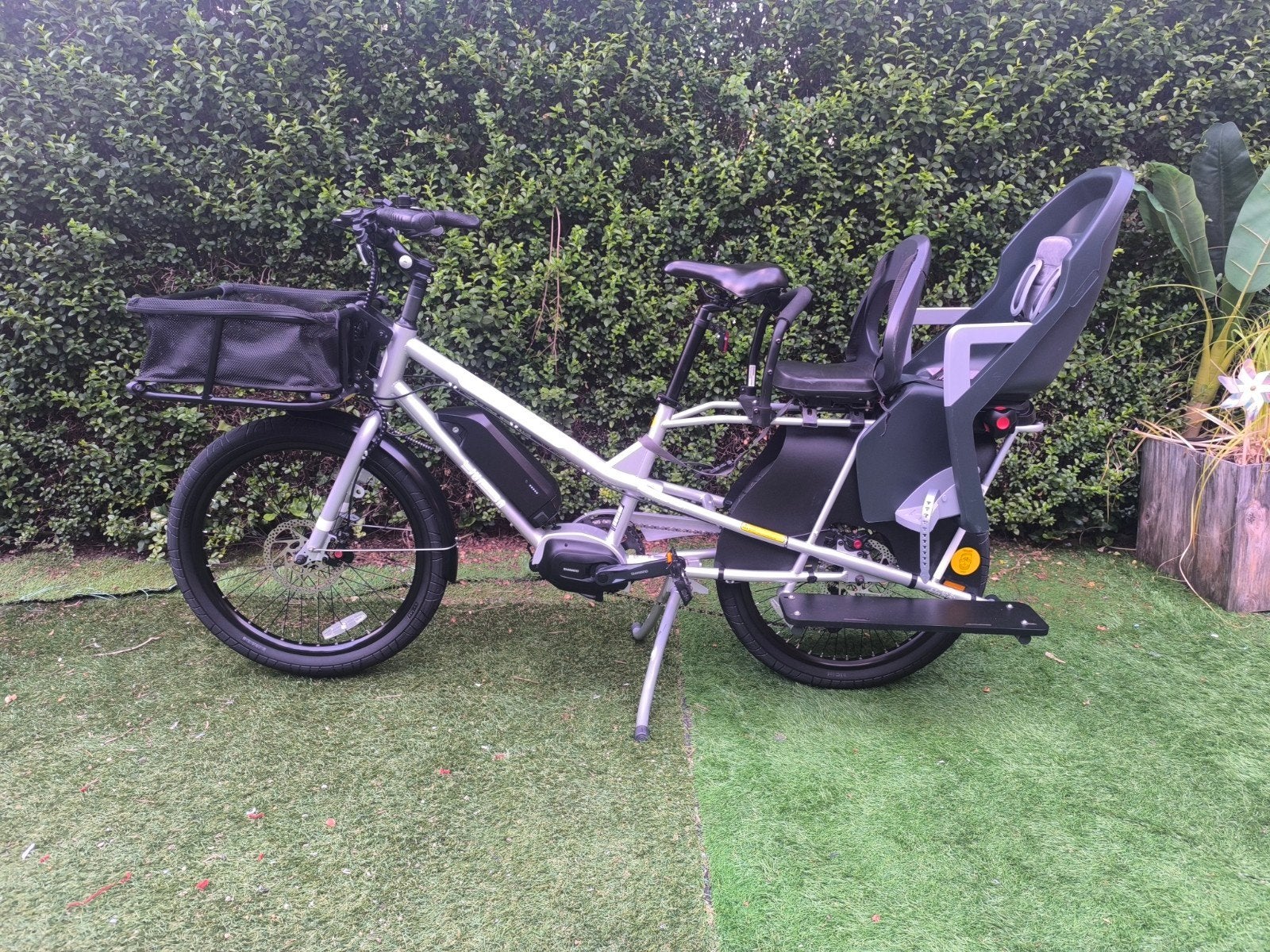 Yuba Kombi E5 Elektrische Cargo / Longtail Fiets (2023), Fietsen en Brommers, Ophalen, Zo goed als nieuw, 50 km per accu of meer