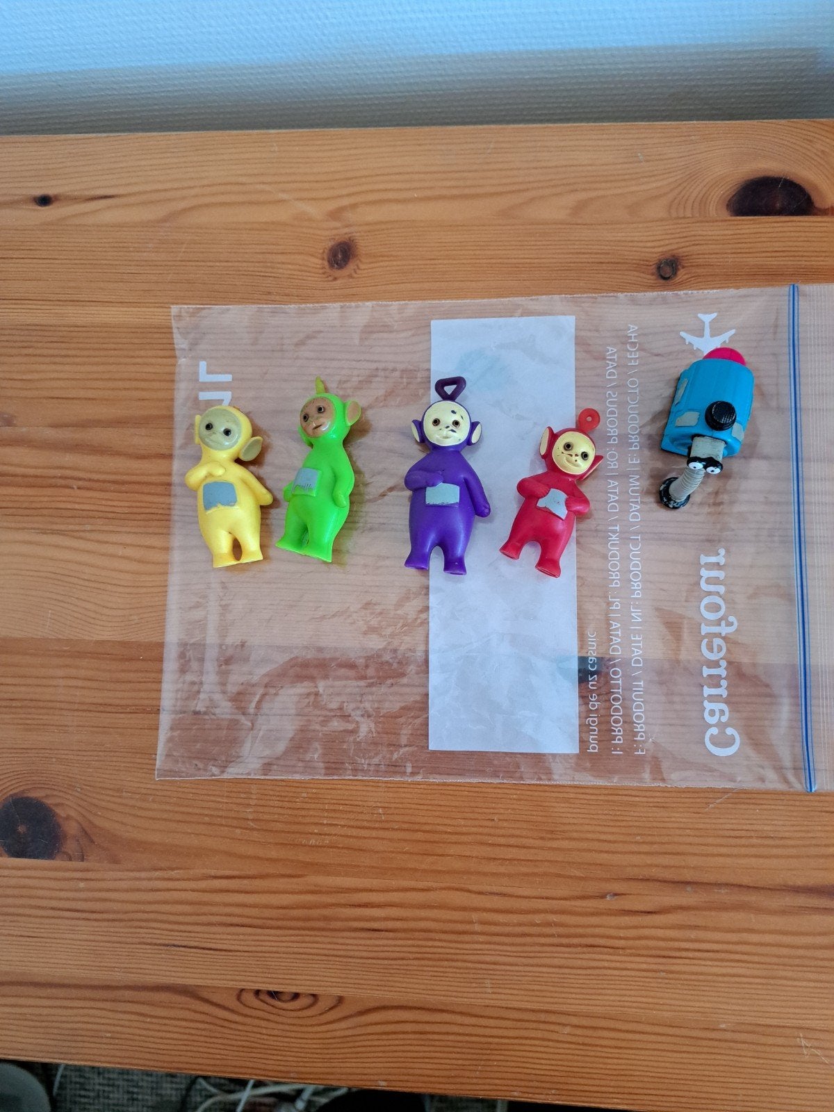 4 teletubbies en stofzuiger in een setje, Kinderen en Baby's, Ophalen of Verzenden, Zo goed als nieuw, Overige typen