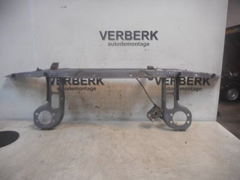 VOORFRONT BMW 3 serie (E36 / 4) (01-1990/11-1998), Utilisé, Petuelring 130 80809 München, DE, BMW, Enlèvement ou Envoi