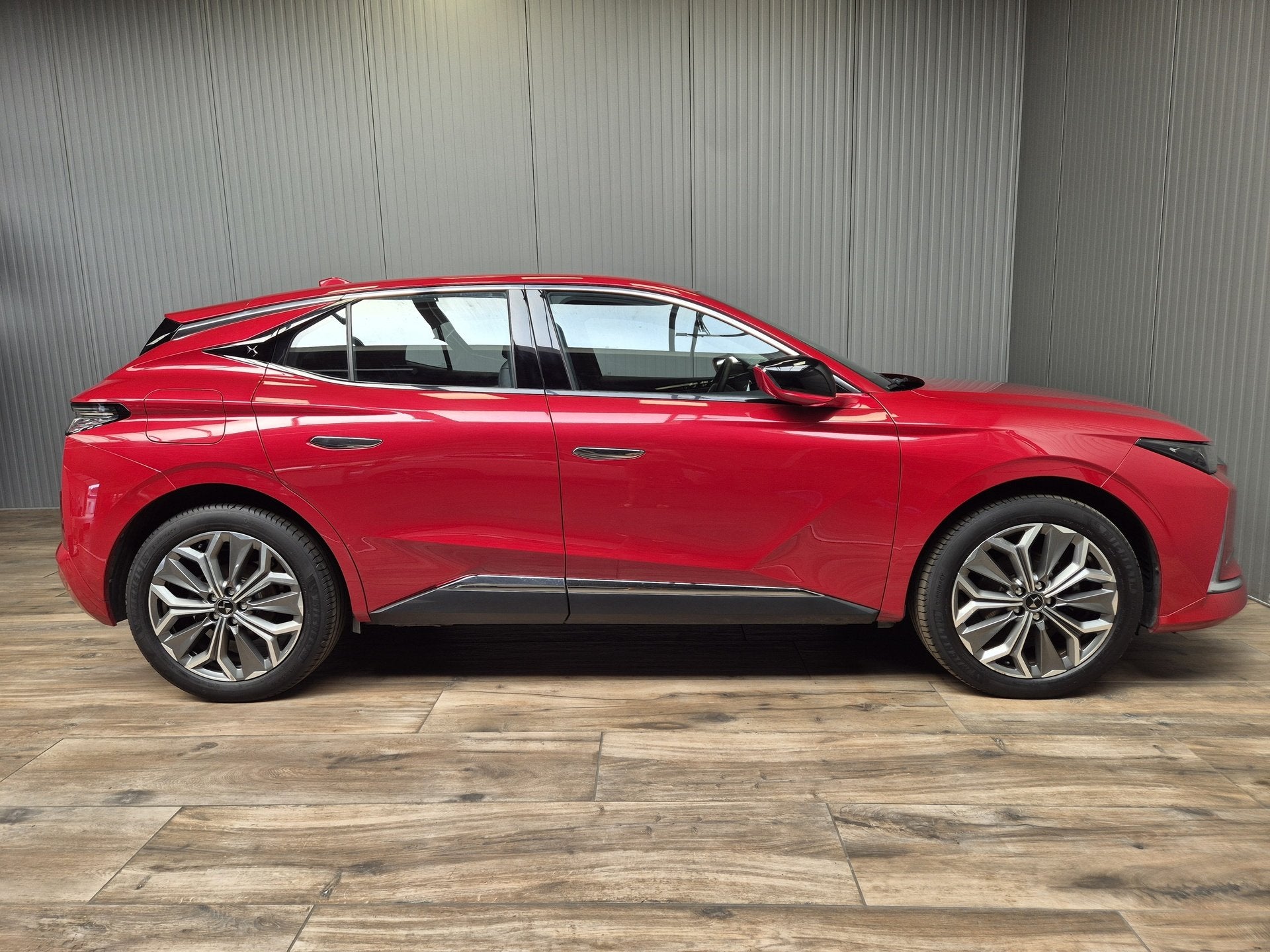 DS Automobiles DS 4 1.2PureTech 131pk automaat - al gekeurd, Autos, Rouge, Achat, Euro 6, Entreprise