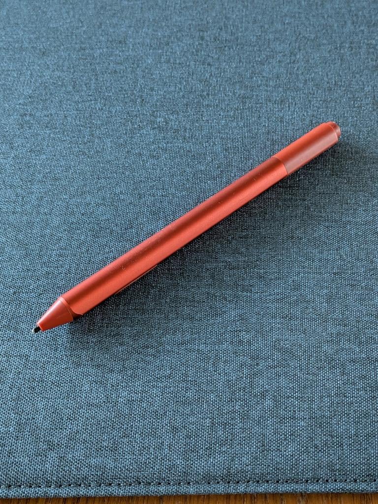 Stylo Microsoft Surface rouge coquelicot, Informatique & Logiciels, Souris, Comme neuf, Enlèvement, Autres types, Sans fil