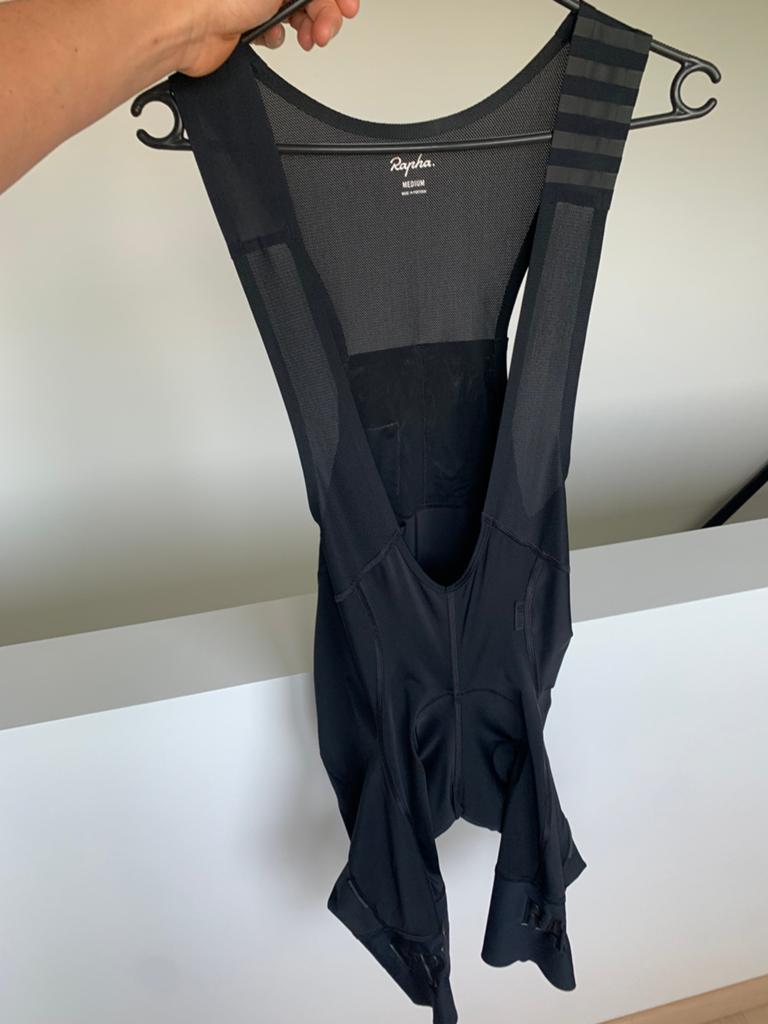 Rapha pro team bib - black medium, Fietsen en Brommers, Fietsaccessoires | Fietskleding, Ophalen, Zo goed als nieuw