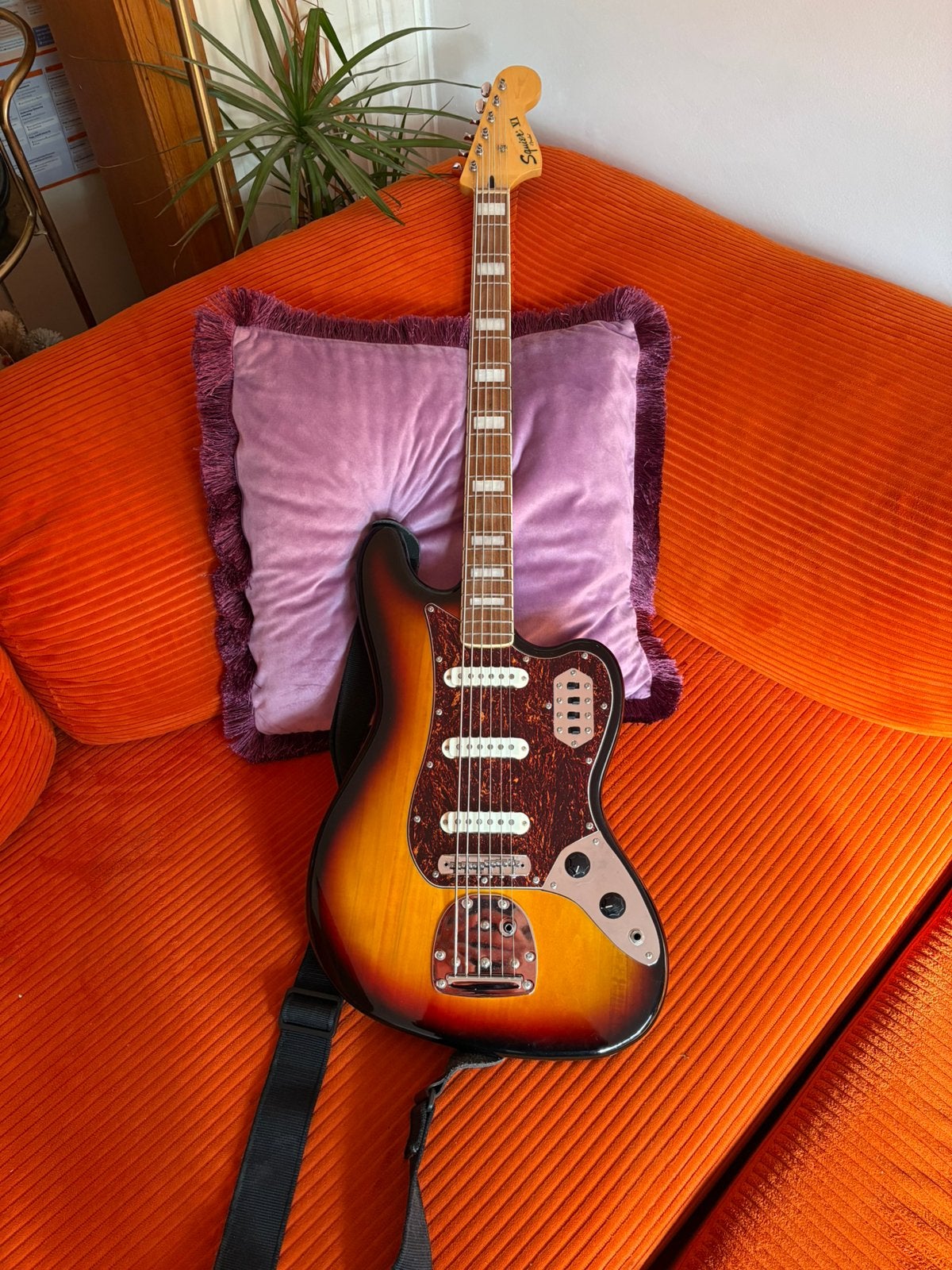 Squier Vintage Modified Bass VI, Muziek en Instrumenten, Snaarinstrumenten | Gitaren | Elektrisch, Ophalen, Zo goed als nieuw