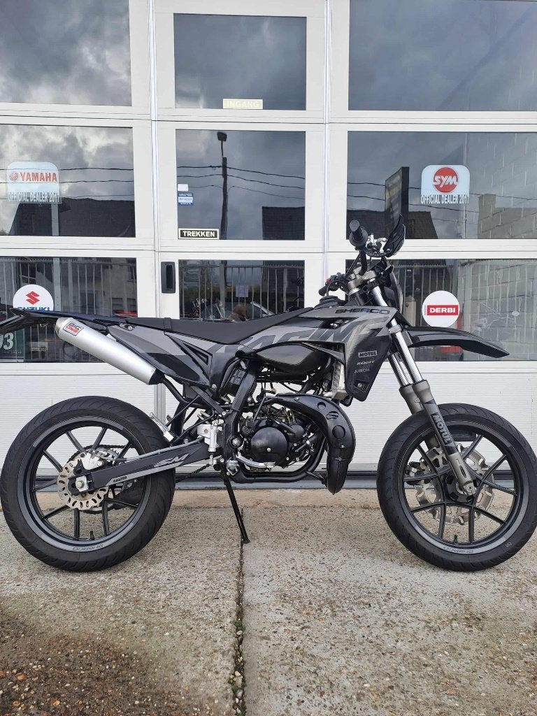 Sherco SM-R 50 Black Moon, Fietsen en Brommers, 6 versnellingen, Gebruikt, 49 cc, Ophalen