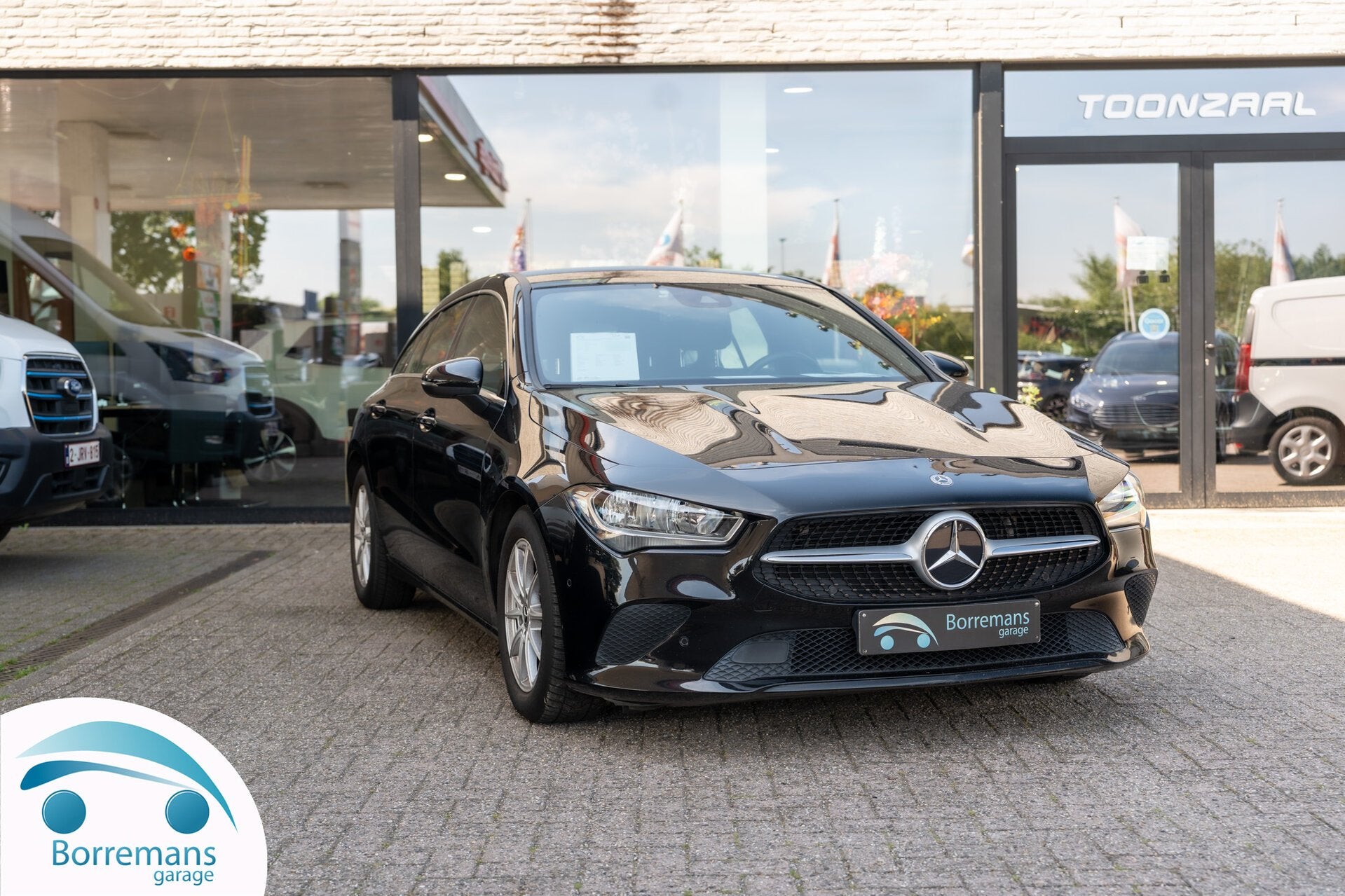Mercedes-Benz CLA 180 SHOOTING BREAK Navi/Lane Assit/Zetelv, 4 cilinders, Zwart, USB, Bedrijf