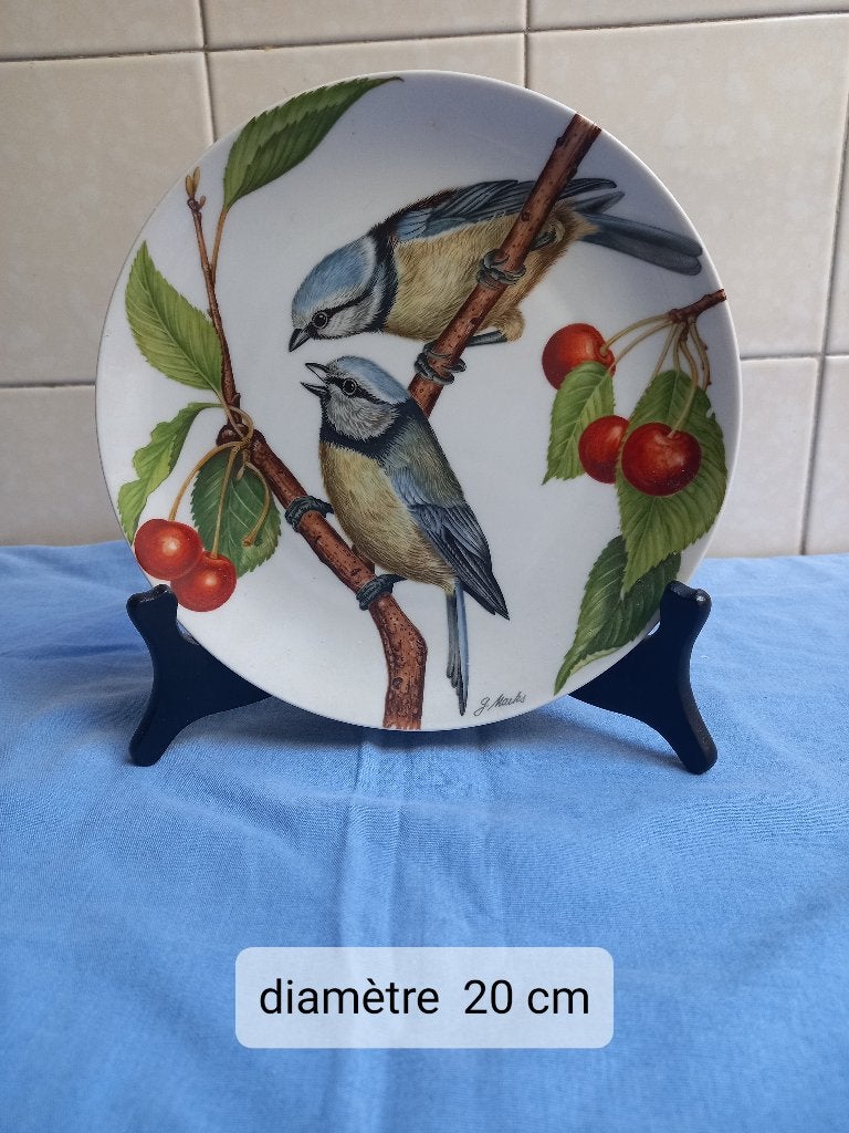 Assiette porcelaine Goebel, Enlèvement