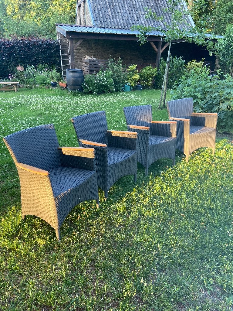 Wicker stoelen met houten armleuningen bois le duc 4 stuks, Ophalen, Zo goed als nieuw, Wicker
