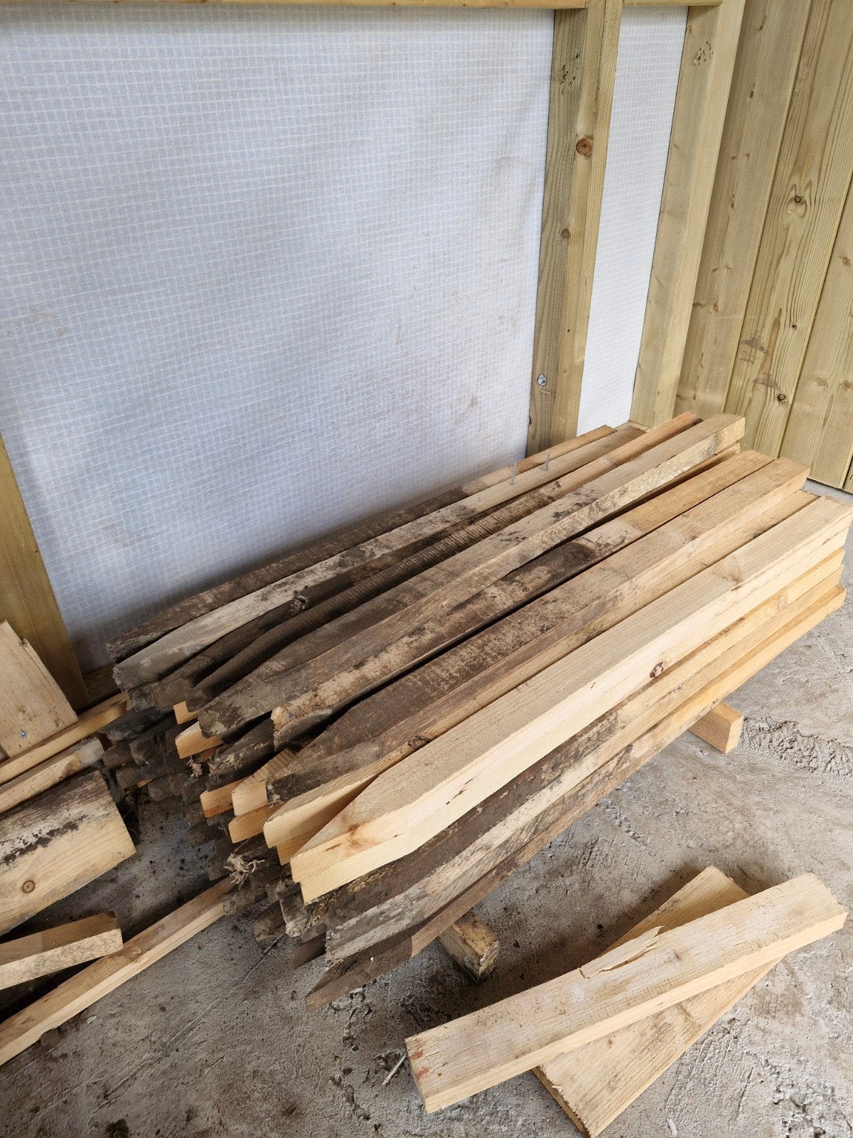 piketten voor funderingbekisting +/- 60 stuks, Doe-het-zelf en Bouw, Ophalen, Gebruikt, 25 tot 50 mm, Grenen