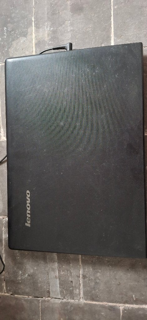Lenovo Ideapad 100, Informatique & Logiciels, Ordinateurs portables Windows, Utilisé, 15 pouces, SSD, 3 à 4 Ghz, 8 GB, Azerty