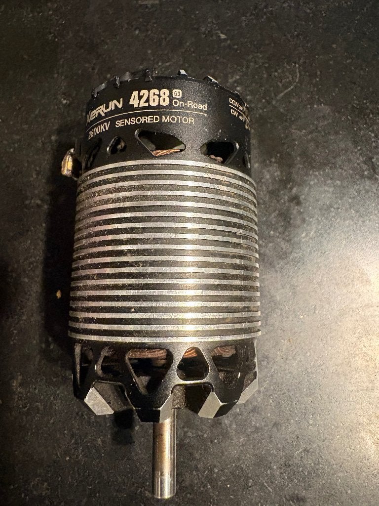 Hobbywing Xerun 4268 g3 2800kv, Enlèvement ou Envoi, Échelle 1:8, Pièce, Utilisé