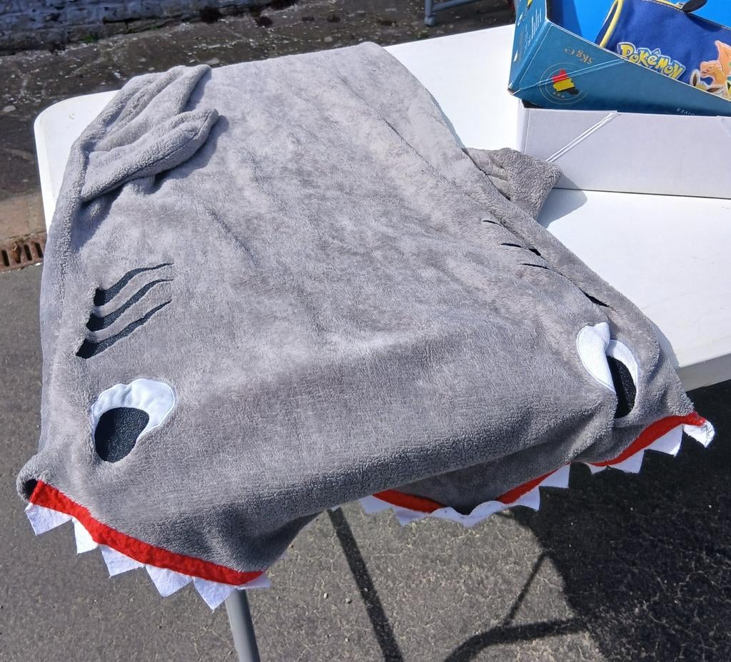 Sac de couchage requins, Enlèvement